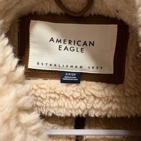 American Eagle Outfitters Cream Sherpa Vest - Picture 5 of 7